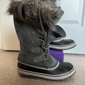 Sorel Joan of Arctic boots - size 8
